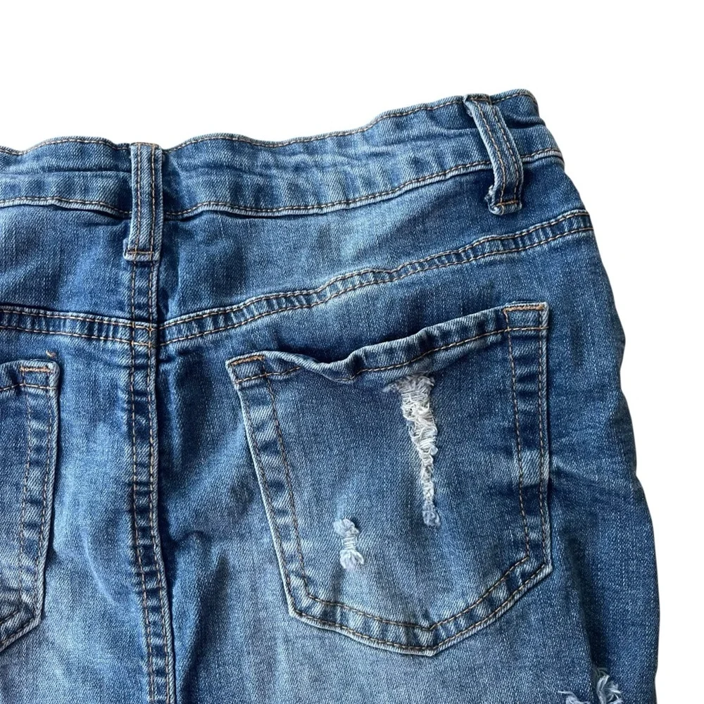 Wax Jean Women’s M Medium Wash Distressed Raw Hem Hi-Rise Mini Jean Skirt #90114